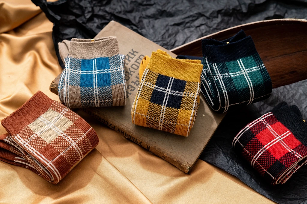 New Autumn Creative Plaid Retro British Style Knitting Socks Funny Japanese College Style Harajuku Socks Women Upscale Socks2020