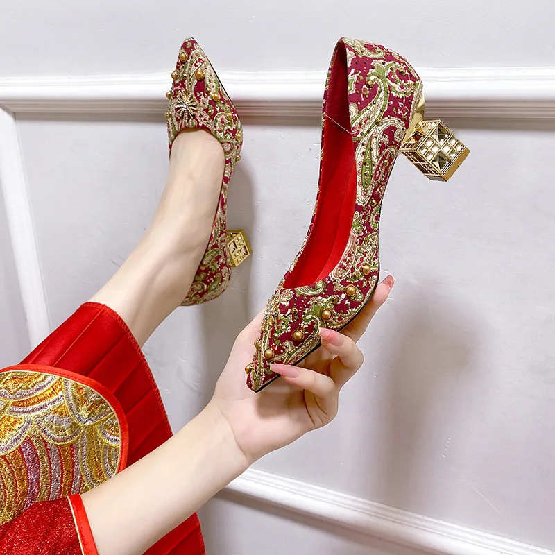 Новые привлекательные свадебные туфли с острым носком летние закрытым женская
