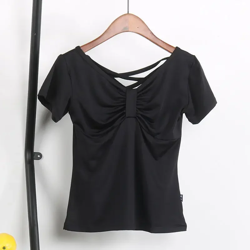 Танцевальные топы Nike черные и красные