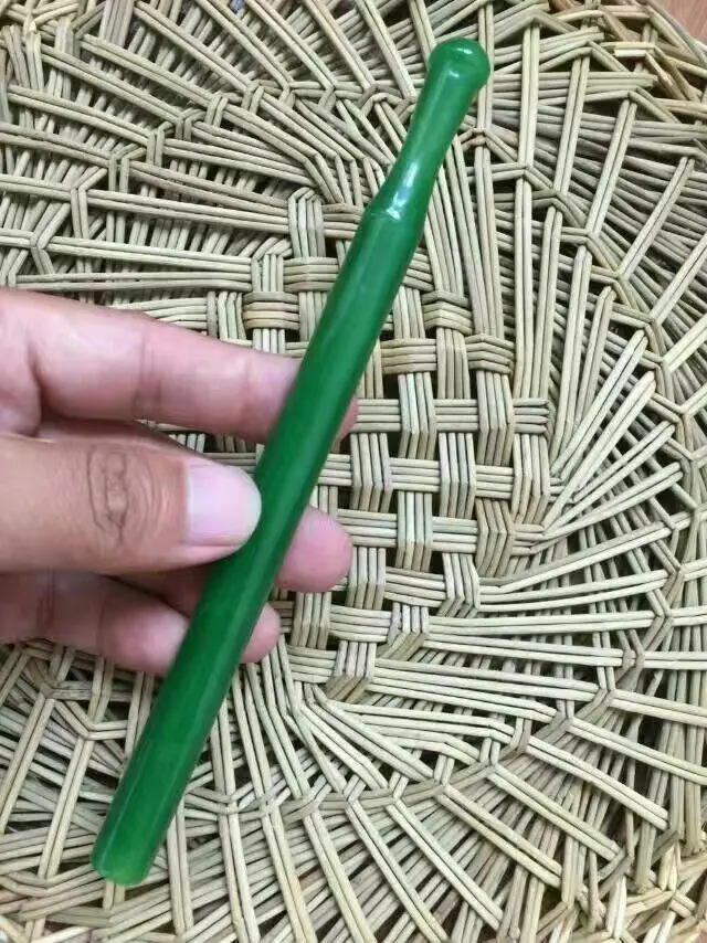 Китайский ручной резной зеленый нефритовый держатель для сигарет натуральный |