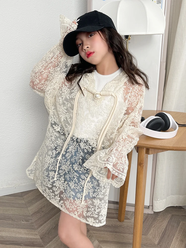 

National tide girls sunscreen clothing 2022 summer new lace shirt horn sleeve hooded pullover design sense jacket
