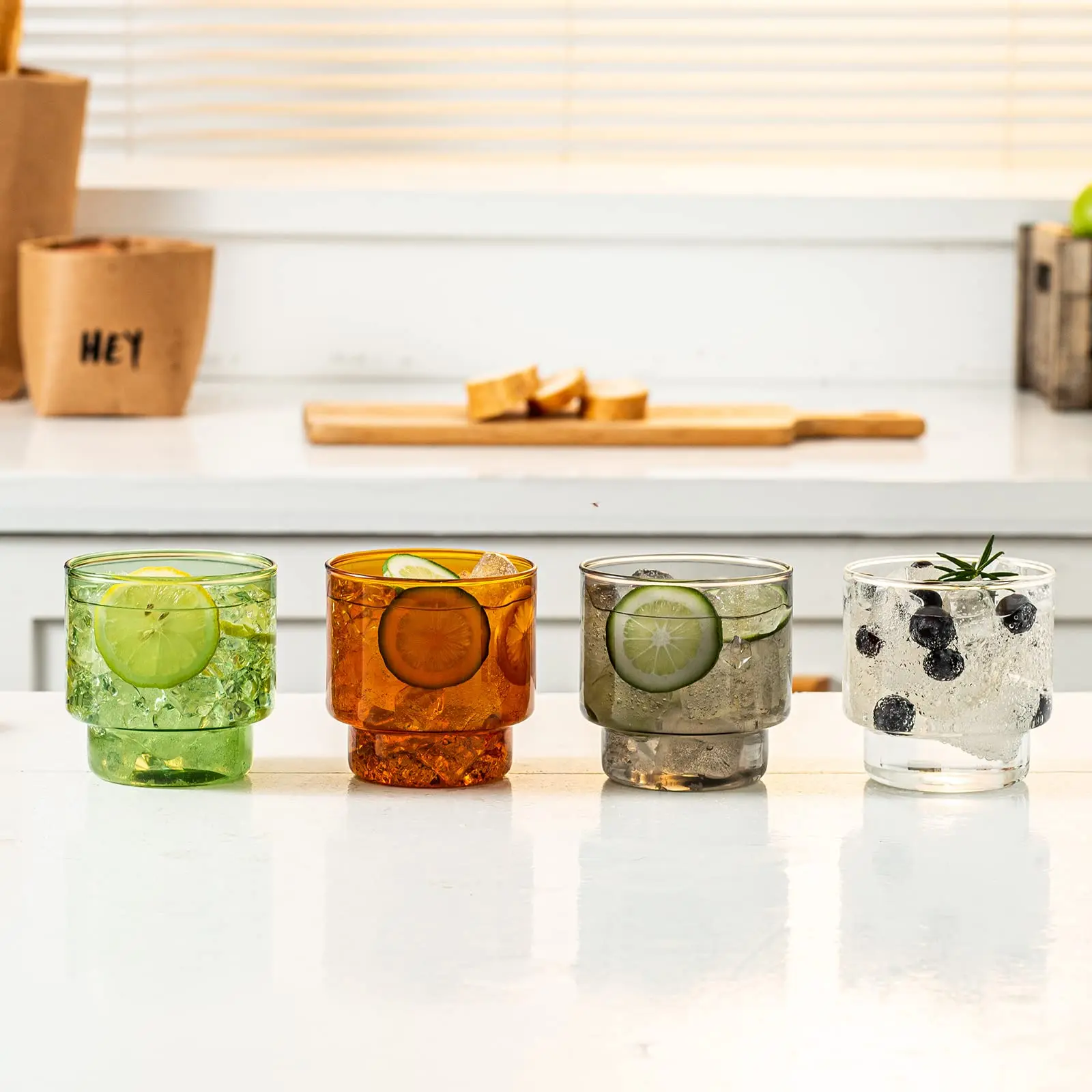 Винтажный набор из 4 Штабелируемых цветных стеклянных стаканчиков-Премиум тумбы