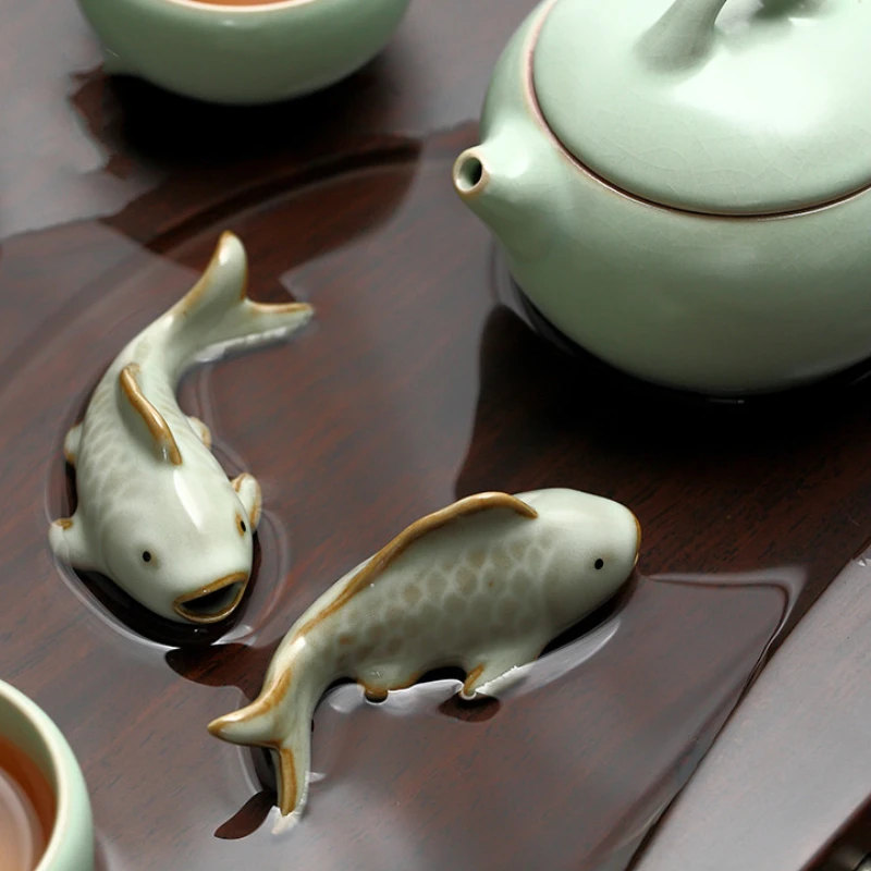 

Koi Tea Pet Handmade Ice Split Porcelain Made of Ceramic Materials Tea Table Interesting Leisure Tea Raising Decorations