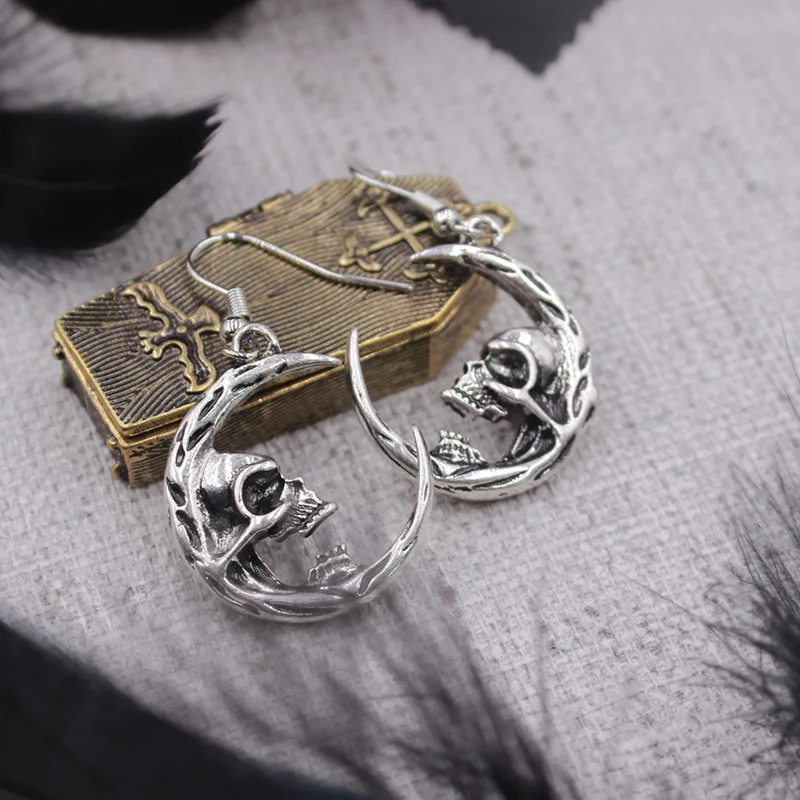 

Moon Skull Dangle Earrings for Women Gothic Dark Vintage Personality Trend Earing Ear Hook Goth Jewelry Free Shipping Wholesale