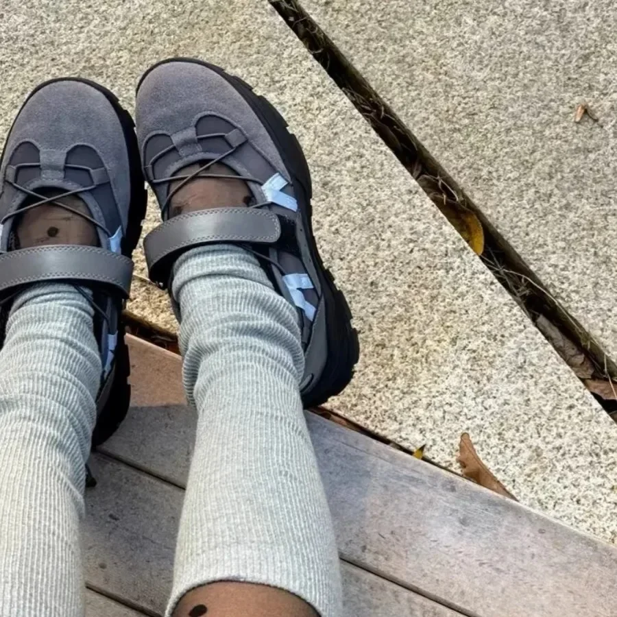 Винтажные женские кроссовки на массивной платформе с эластичной лентой