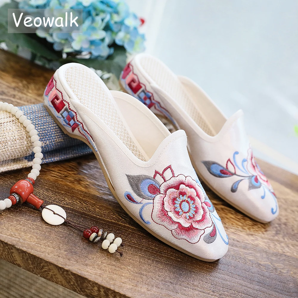 

Мюли Veowalk женские с цветочной вышивкой, хлопковые шлепанцы на плоской подошве с заостренным носком, удобная домашняя элегантная обувь для ж...