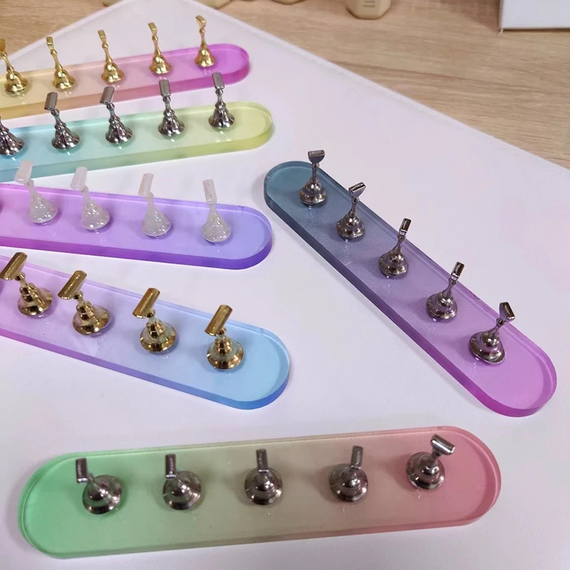 

Gradient Color False Nail Tips Practice Training Stand Holder Base Acrylic Nail Art Polish Display Manicure Tool Strong Magnetic
