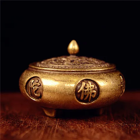 Горелка для благовоний в ретро стиле, латунный держатель для благовоний с крышкой и изображением двенадцати знаков зодиака, буддистское украшение для дома