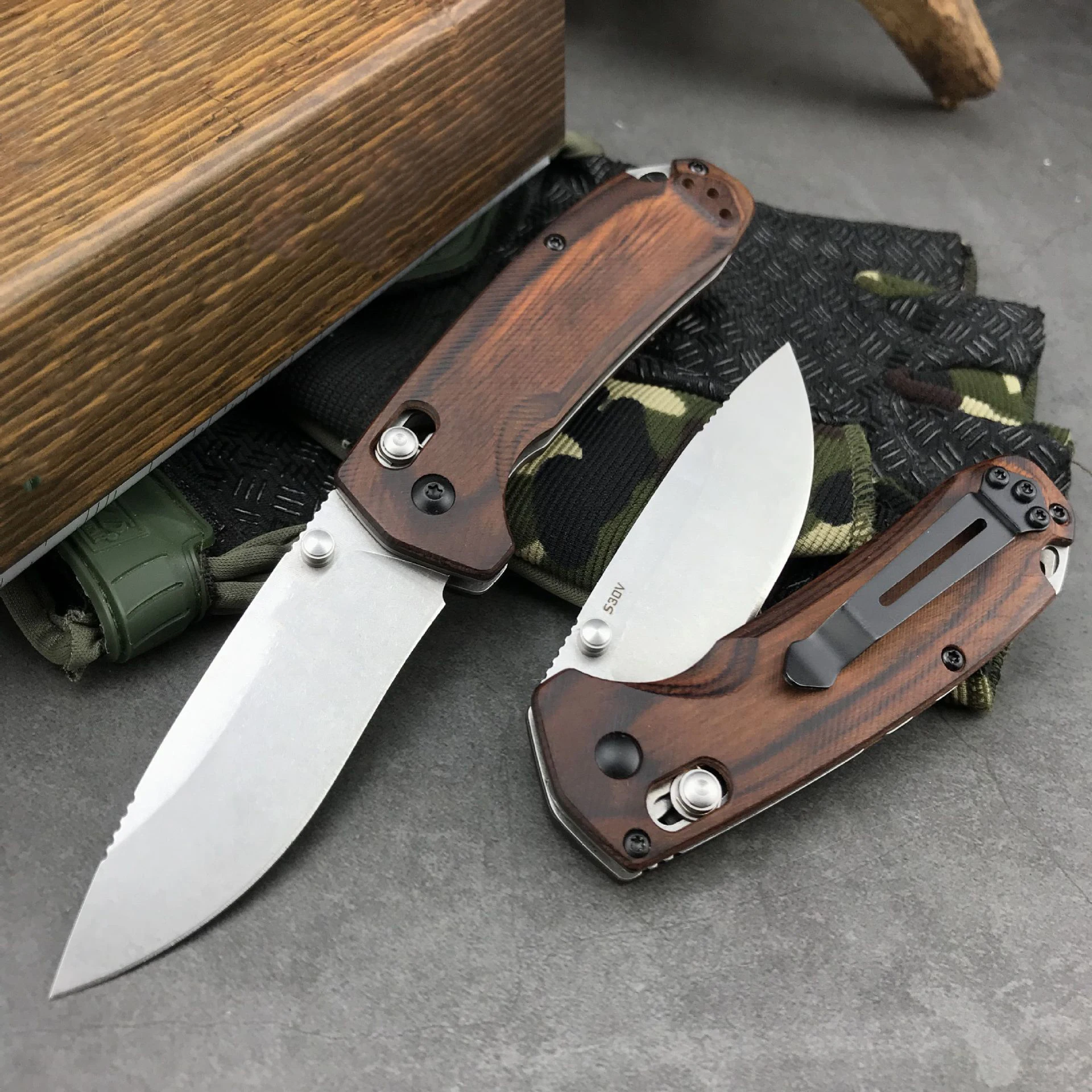 

BM 15031 Outdoor Tactical Folding Knife Wooden Handle 8c13mov Blade Camping Survival Portable Self-defense EDC Pocket Knife