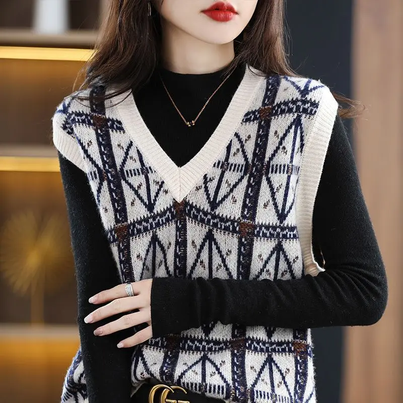 

Vintage Wool Knitted Sweater Pullover Tank Women Folded Vest Diamond Plaid V-Neck Sleeveless Sweater Pullover Vest Female Tops