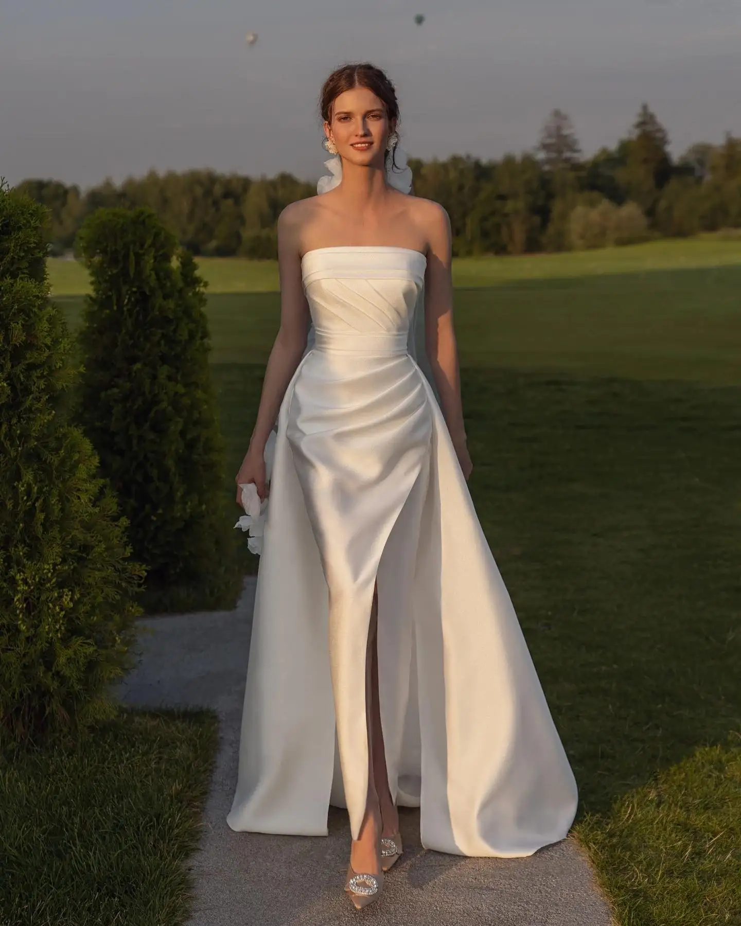 

Simple White Satin Pleated Wedding Dress 2-piece with Detachable Train Off Shoulder Sleeveless A-line Bride Prom Party Gown
