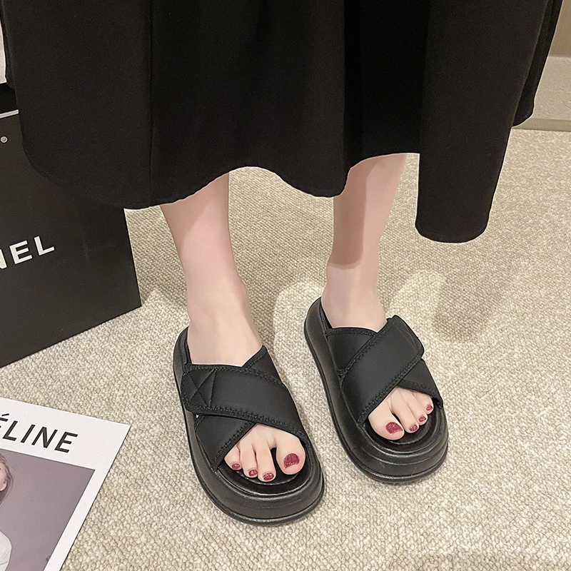 Summer Outside Slippers Women Shoes Casual Fashion Non Slip Thick Sole Flats Sandals Ladies Comfort Flip Flops Bread Slippers