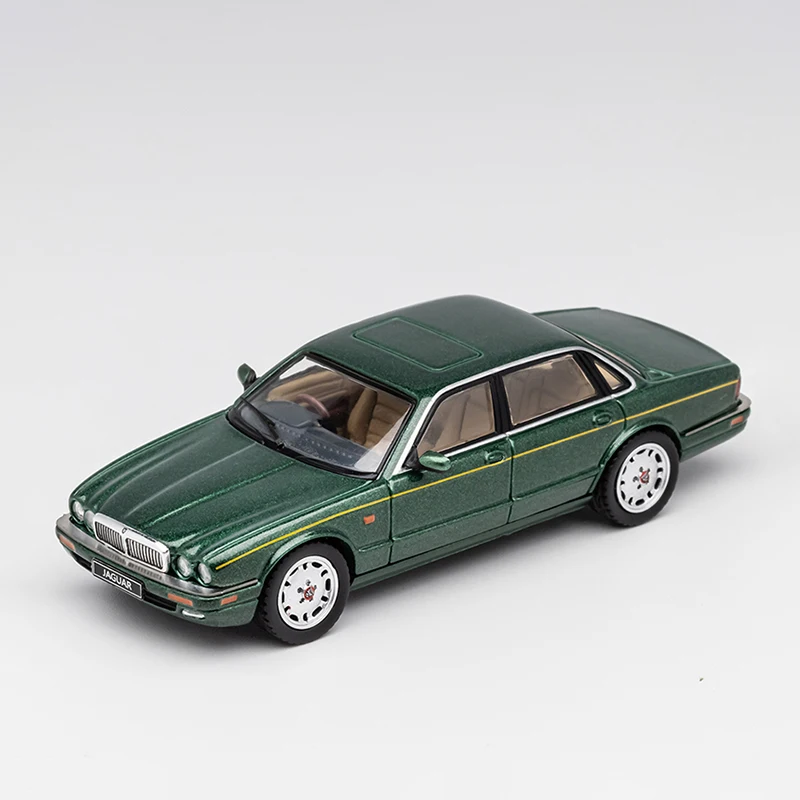 Новое поступление модель автомобиля в масштабе 1:64 для Jaguar XJ (X300) металлический