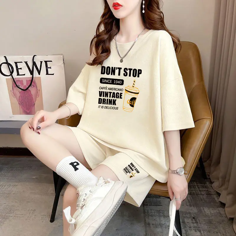 Женский модный костюм-футболка контрастных цветов с коротким рукавом Новинка