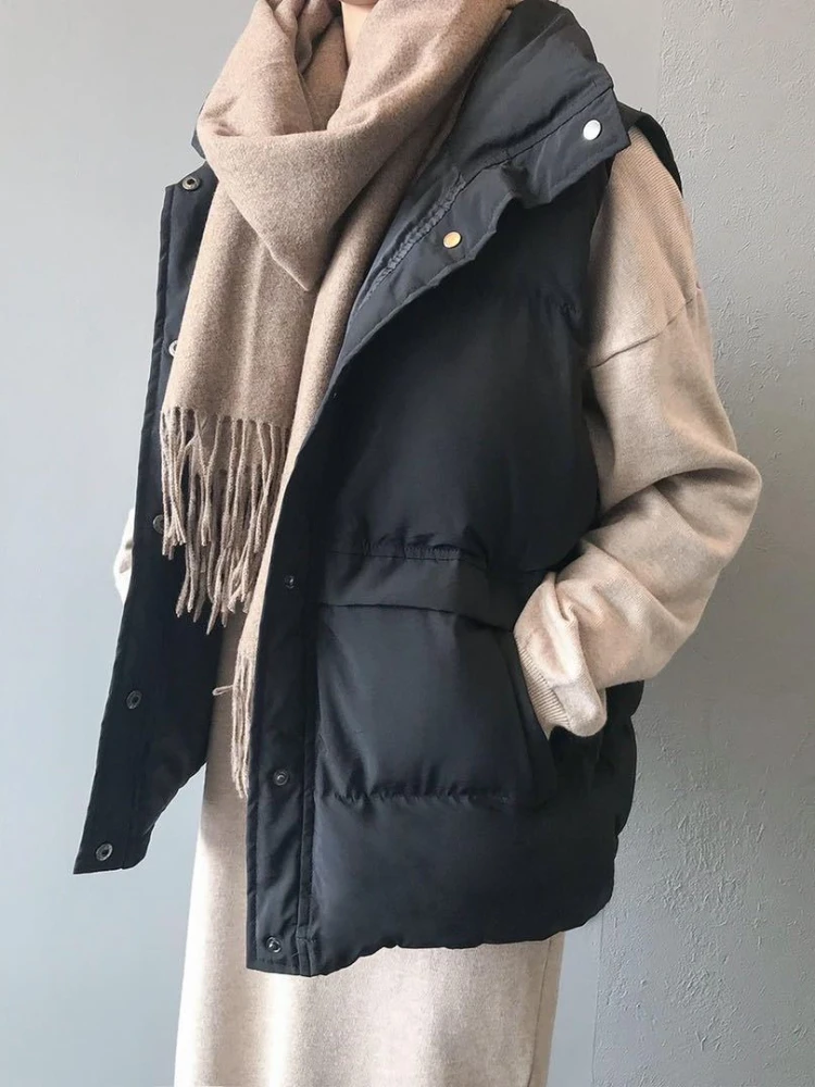 Пуховик женский короткий из хлопка верхняя одежда без рукавов однотонный жилет