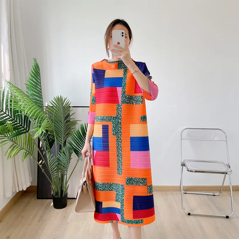 

Miyake pleated fashion dress women 2022 summer new European temperament fat mm large size folda slim skirt