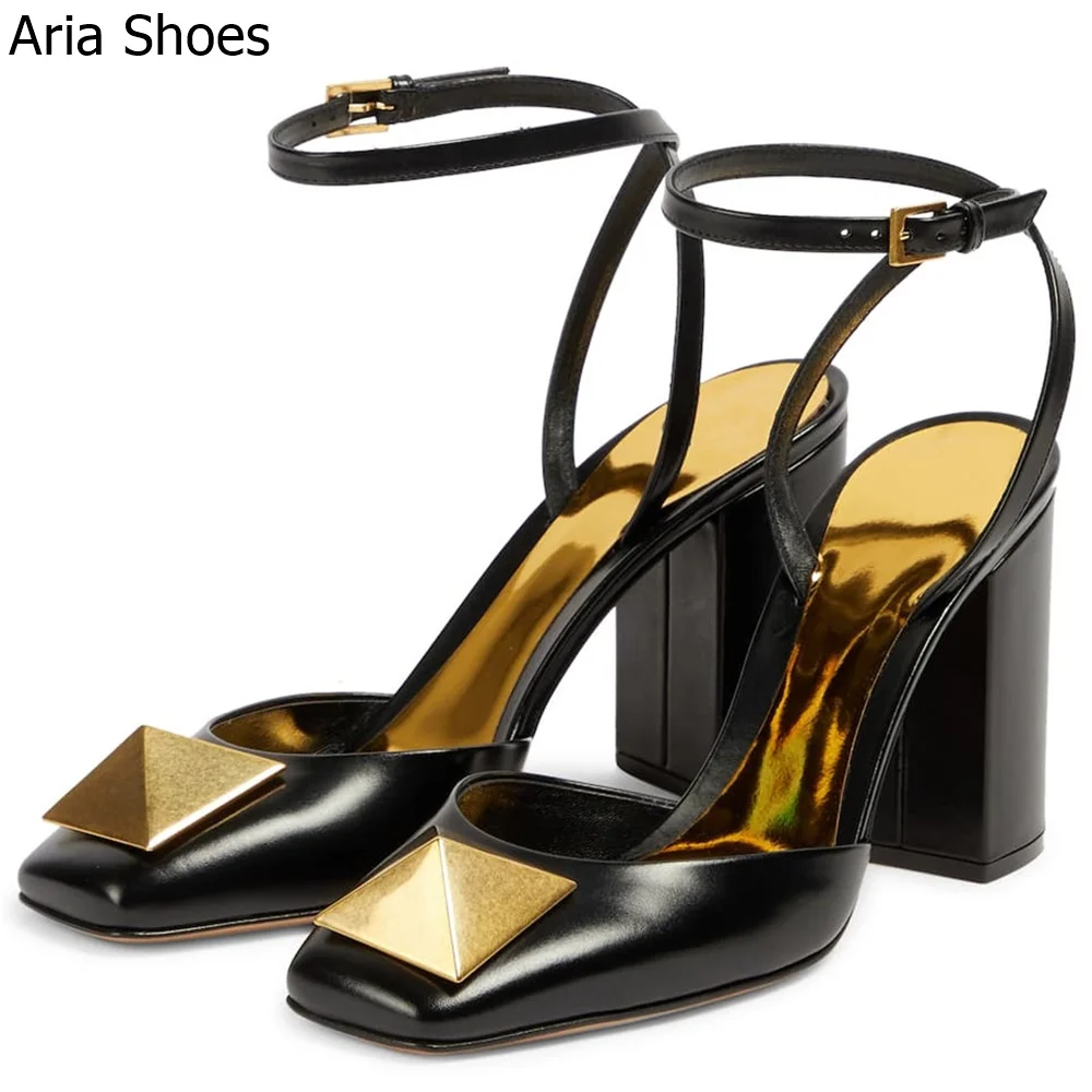 Женские босоножки на квадратном каблуке 8 см сандалии с заклепками и ремешком