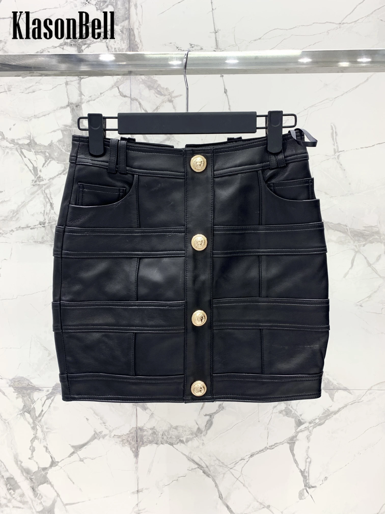 Рисунок 2 - Женская мини-юбка из натуральной кожи