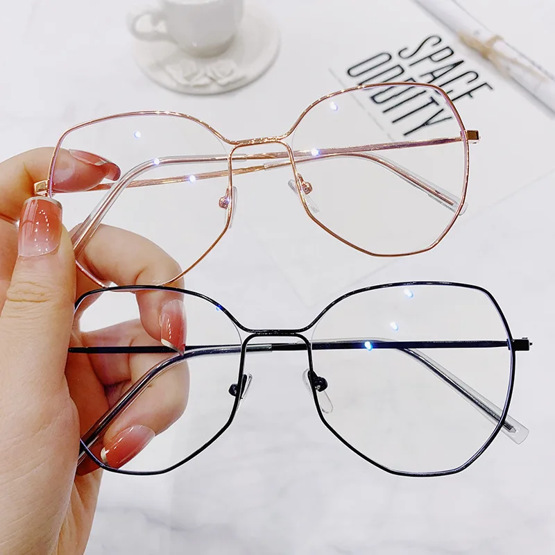 

New Fashion unisex square Plain glasses for men women Metal frame glasses for party eyeglasses Gentle Black butterfly frame