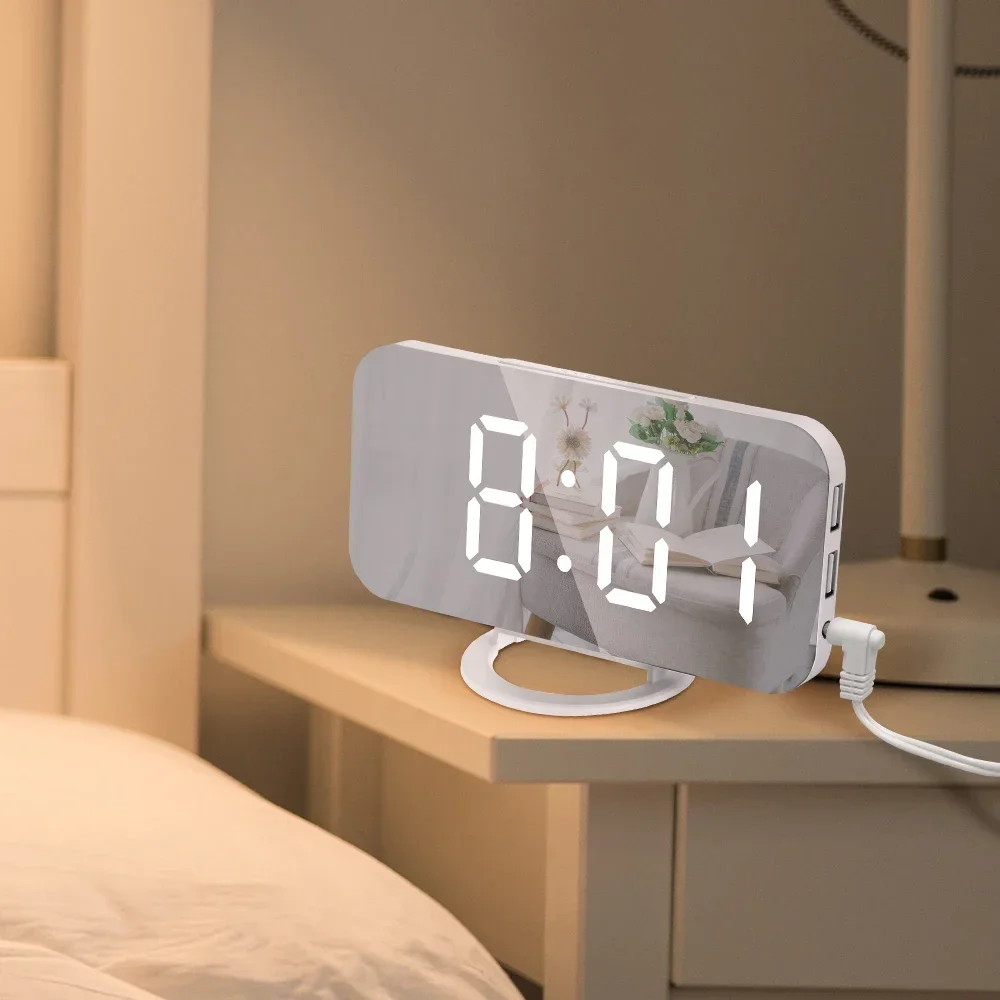 

Цифровые зеркальные настольные часы с двумя USB-портами