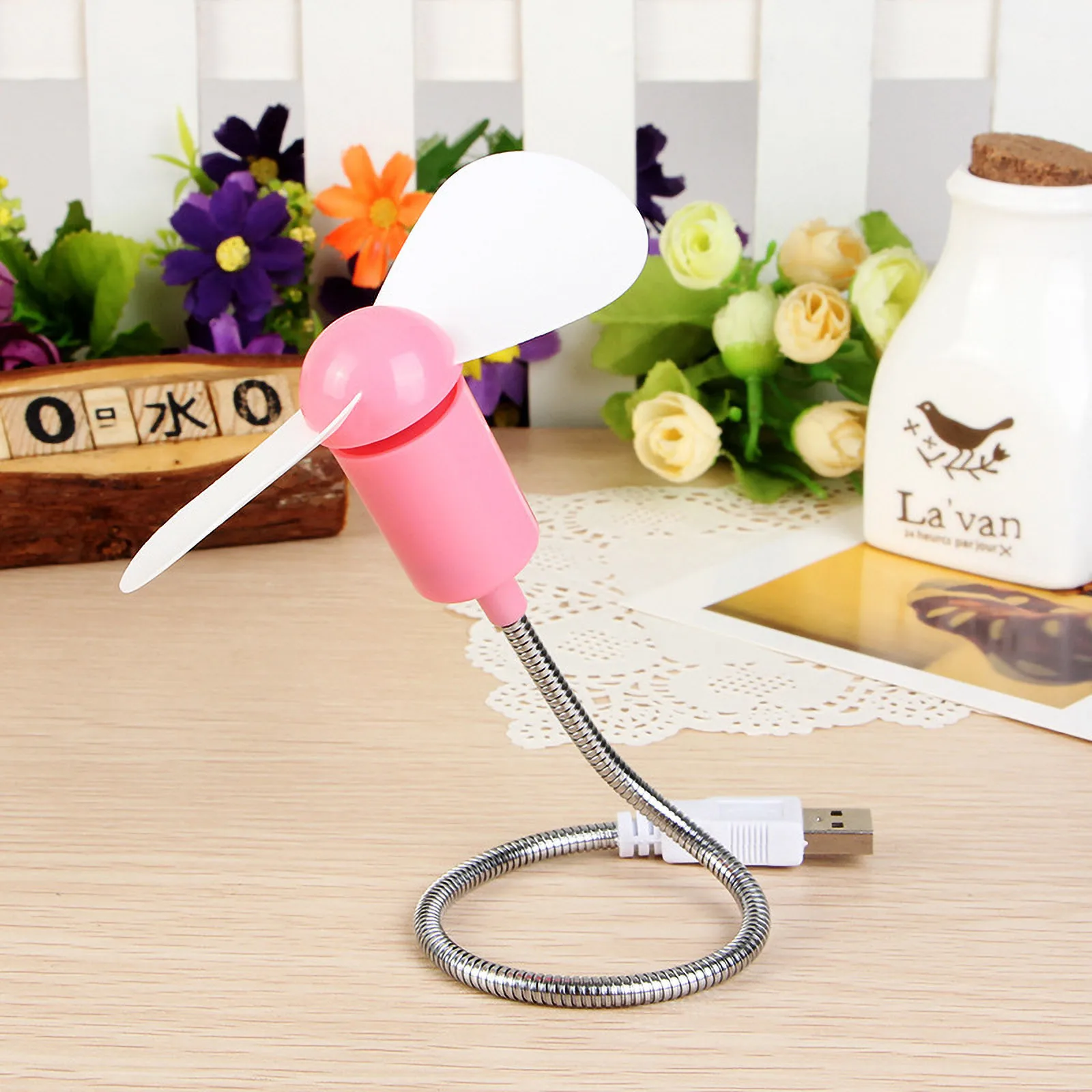 

Fan Soft Fan d Leaf Fan Mini USB Serpentine Electric Silent Interface Fans