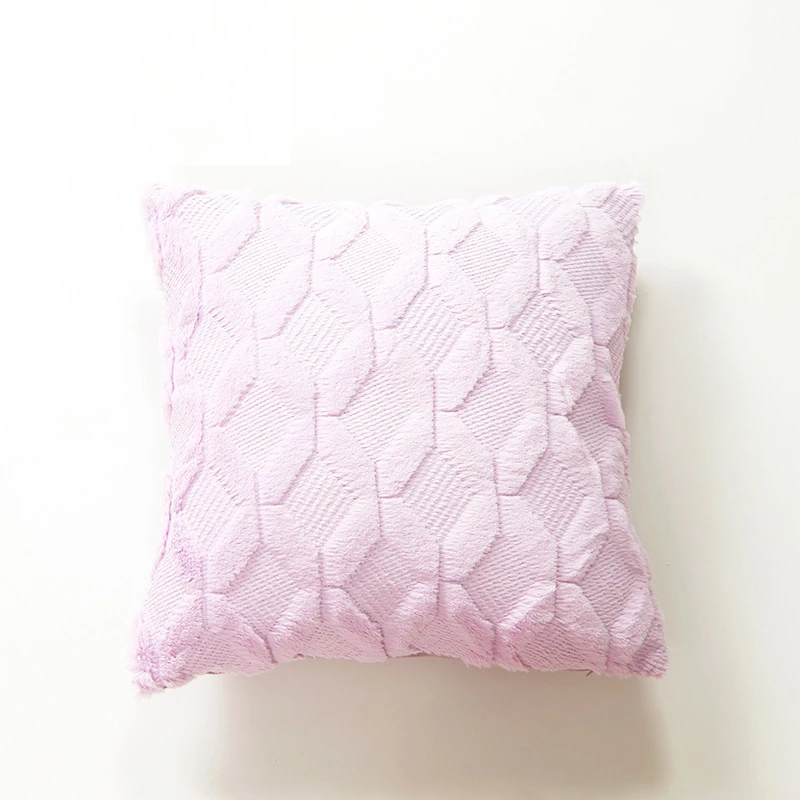 Рисунок 4 - Наволочка для подушки с вышивкой