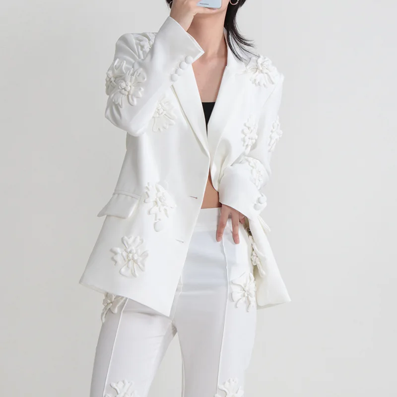 

2023 Summer New Women's Temperament Suit, Long-sleeved Buckle Lapel Three-dimensional Flowers Stitching Solid Color Jacket for W