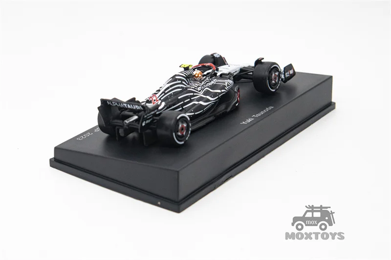 Spark 1:64 AlphaTauri AT04 No.22 Scuderia Las Vegas GP 2023 Yuki Tsunoda Литая под давлением модель автомобиля