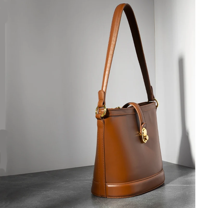 2023 New High Capacity Genuine Leather Tote Bag, niche bucket bag, high-end commuting cowhide single shoulder diagonal cross bag