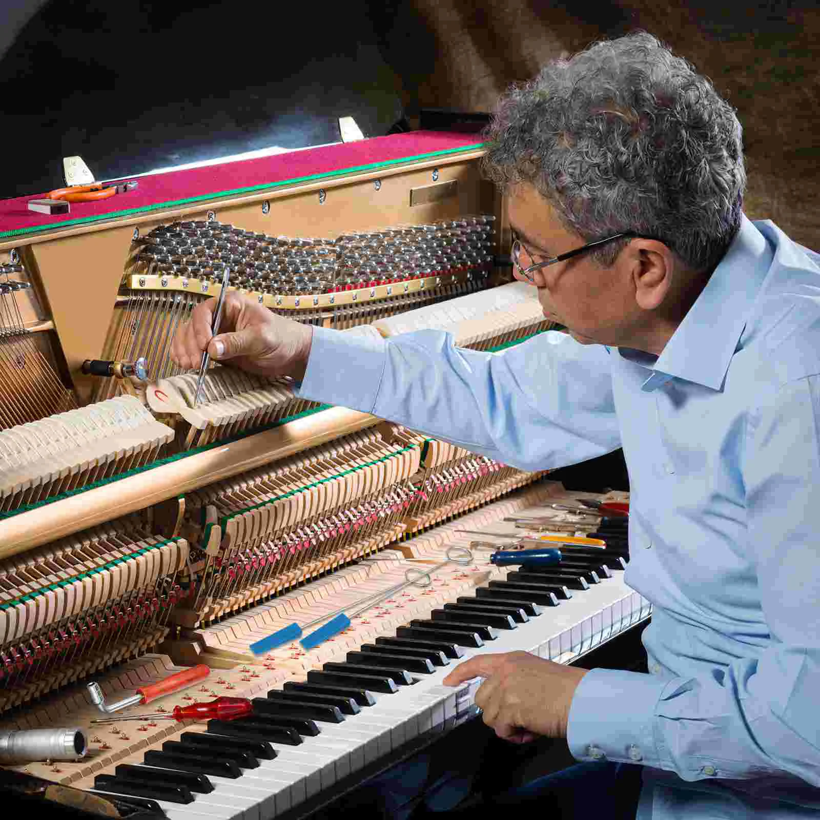 день настройщика фортепиано 4 апреля. фортепиано. настройщик пианино. день настройщика фортепиано. настройщик рояля.