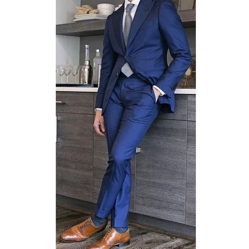 2024 Темно-синие мужские костюмы с пиковыми лацканами повседневные приталенные