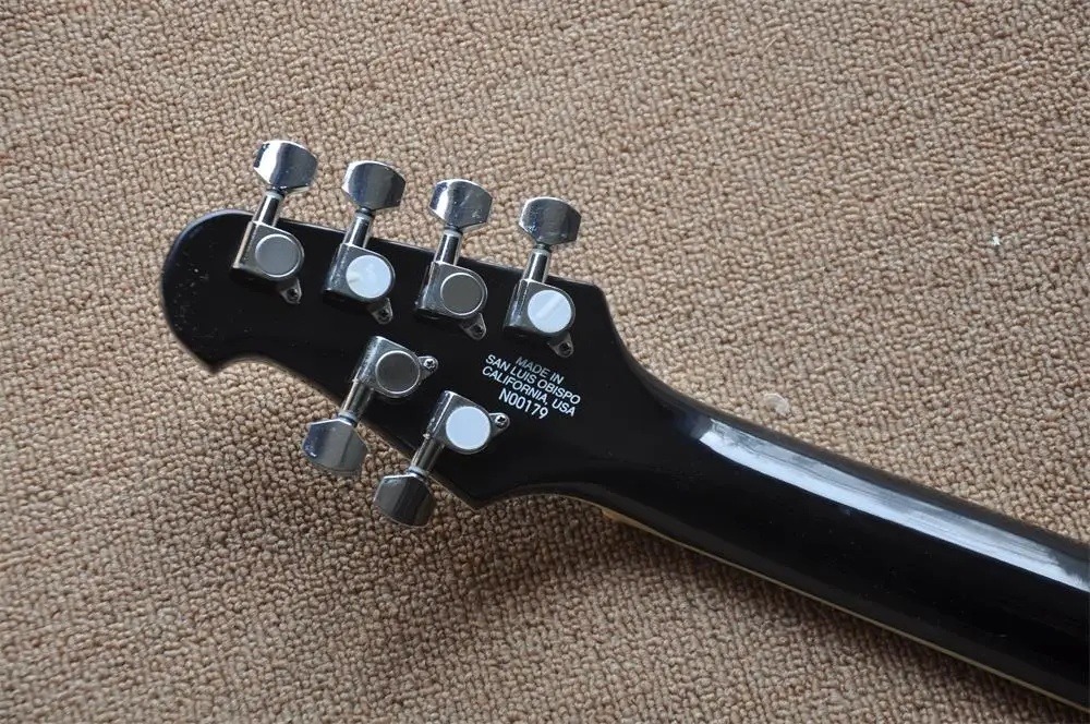 Пользовательская электронная гитара Ernie Ball Music Man Armada с подсветкой в виде пламени