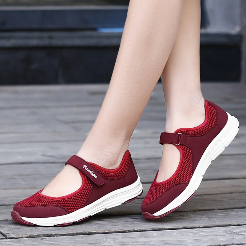 

2023 Summer Mesh Soft Bottom Walking Flat Shoes Women Lightweight Plus Size One Pedal Breathle Women Comfortle Shoes