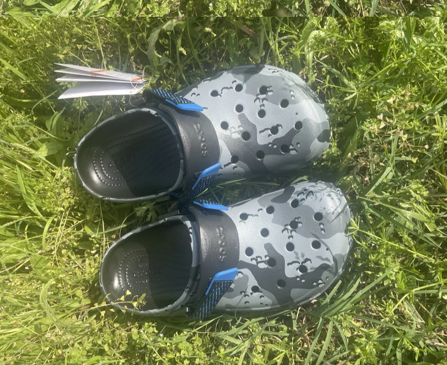 Crocs Unisex Adult Classic Clogs Summer Beach Waterproof Soft Sandals Outdoor Women's Men's Non Slip New Product Sho