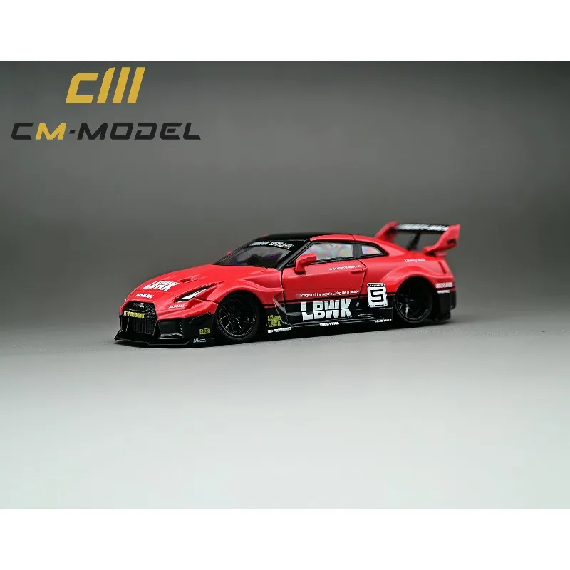 Фото 1:64 Nissan GTR R35 силуэт со сменными колесами, модель автомобиля из литого под давлением сплава, для подростков, для игр, подарок на день рождения. №2