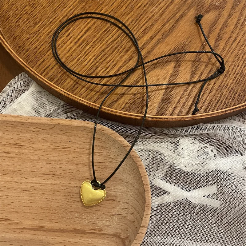 

Love Heart Pendant Rope Necklace for Women Fashion Design Collar Chain Jewelry Accessories