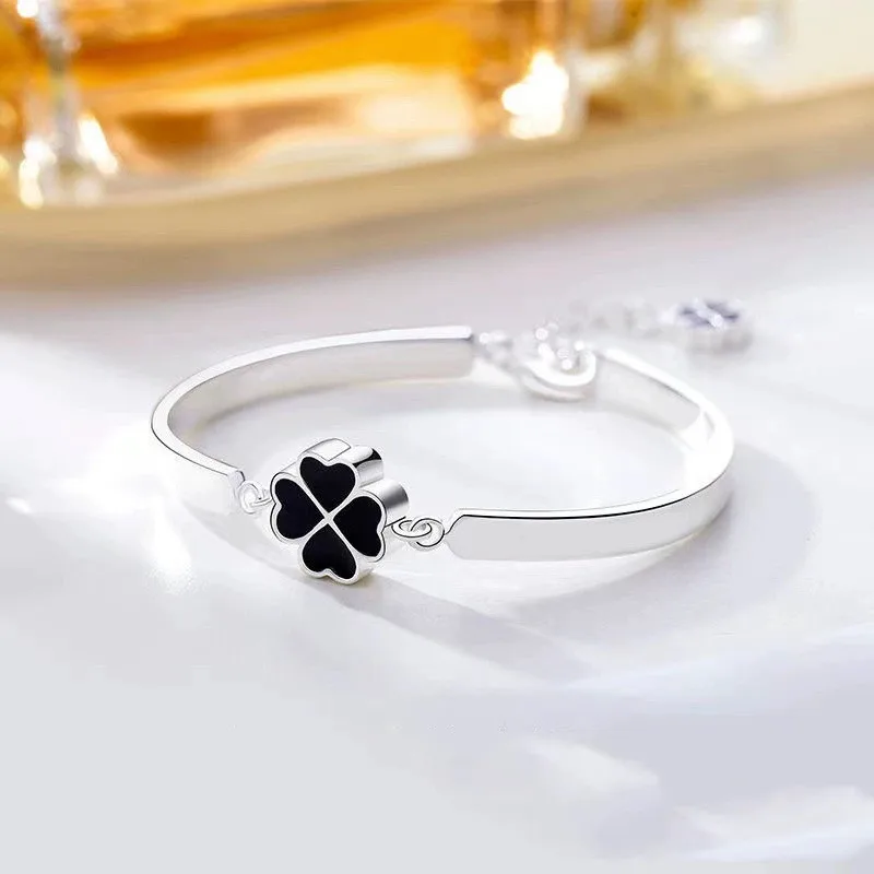 

S999Silver Four-leaf Clover Bracelet Female Transshipment Fashion Simple Atmosphere Versatile Minority Design Silver Brace Gift
