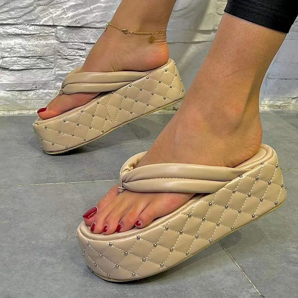 

Summer Flip Flops Women 2022 New Fashion Rhinestone Ladies Comfy Platform Sandals 36-43 Large-Sized Female Casual Beach Slippers