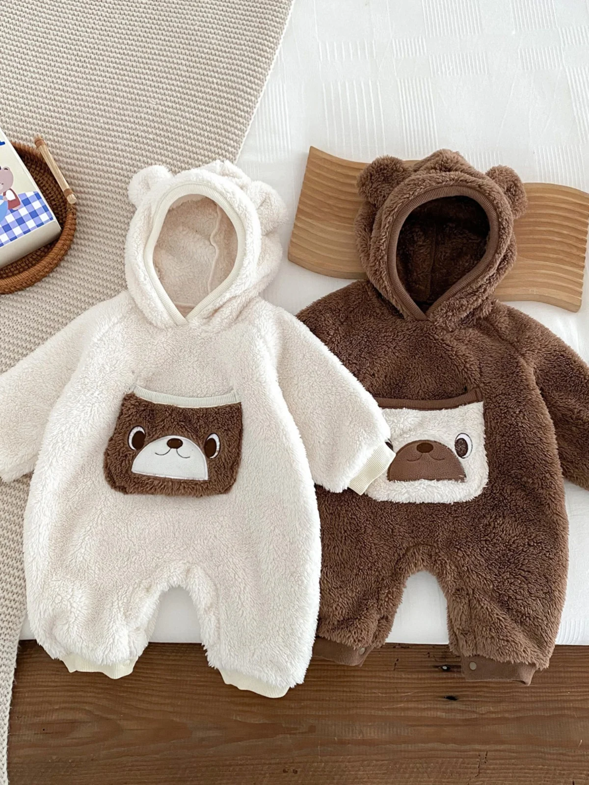 2024 корейский осенне-зимний двусторонний плюшевый теплый комбинезон детский с