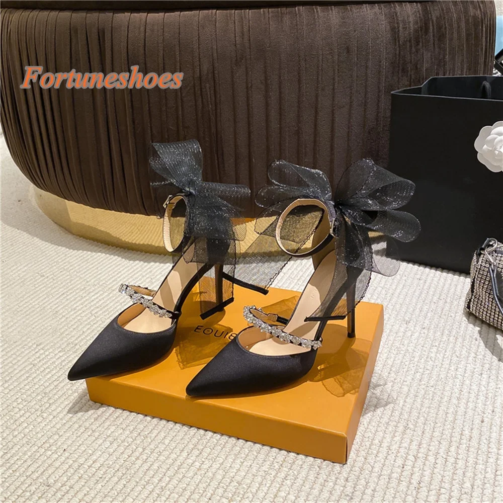 Женские туфли-лодочки с узлом-бабочкой и пряжкой на ремне острым носком