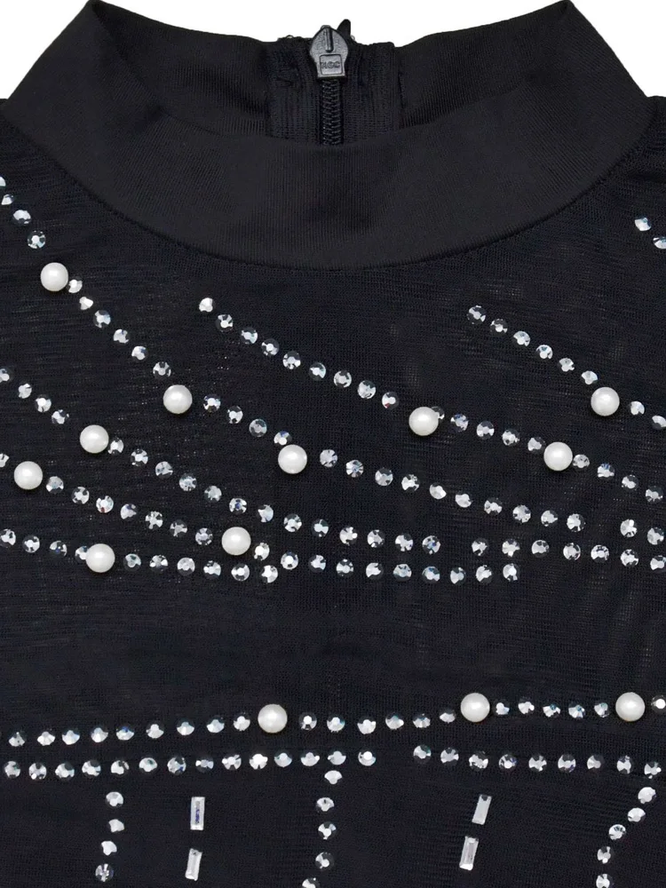 Женское мини-платье с искусственным жемчугом бахромой