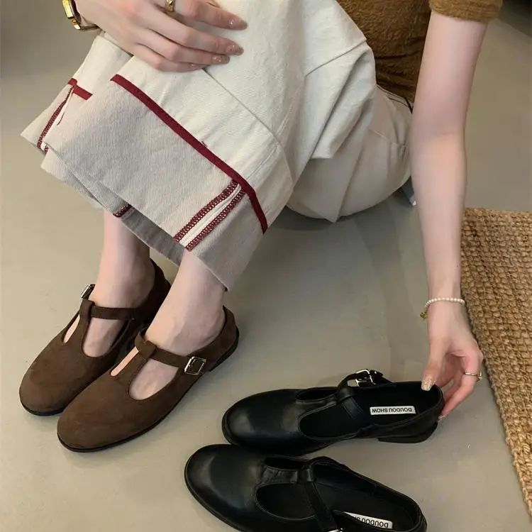 Туфли женские на плоской подошве в британском стиле осенние оксфорды с круглым