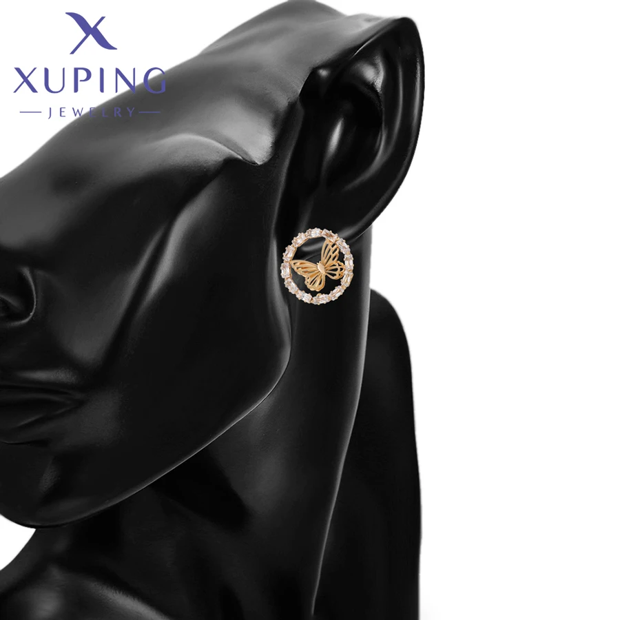 Женские серьги-гвоздики в виде бабочек