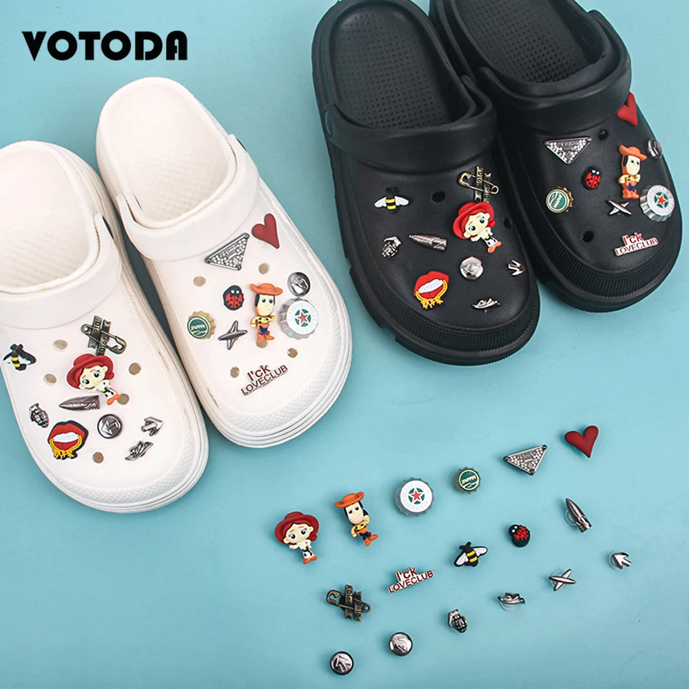 

New Fashion Metal Charms for Croc Couple's Hole Shoe Accessories Clogs Luxury Dimensional Shoe Buckle Croc Decoration Removable