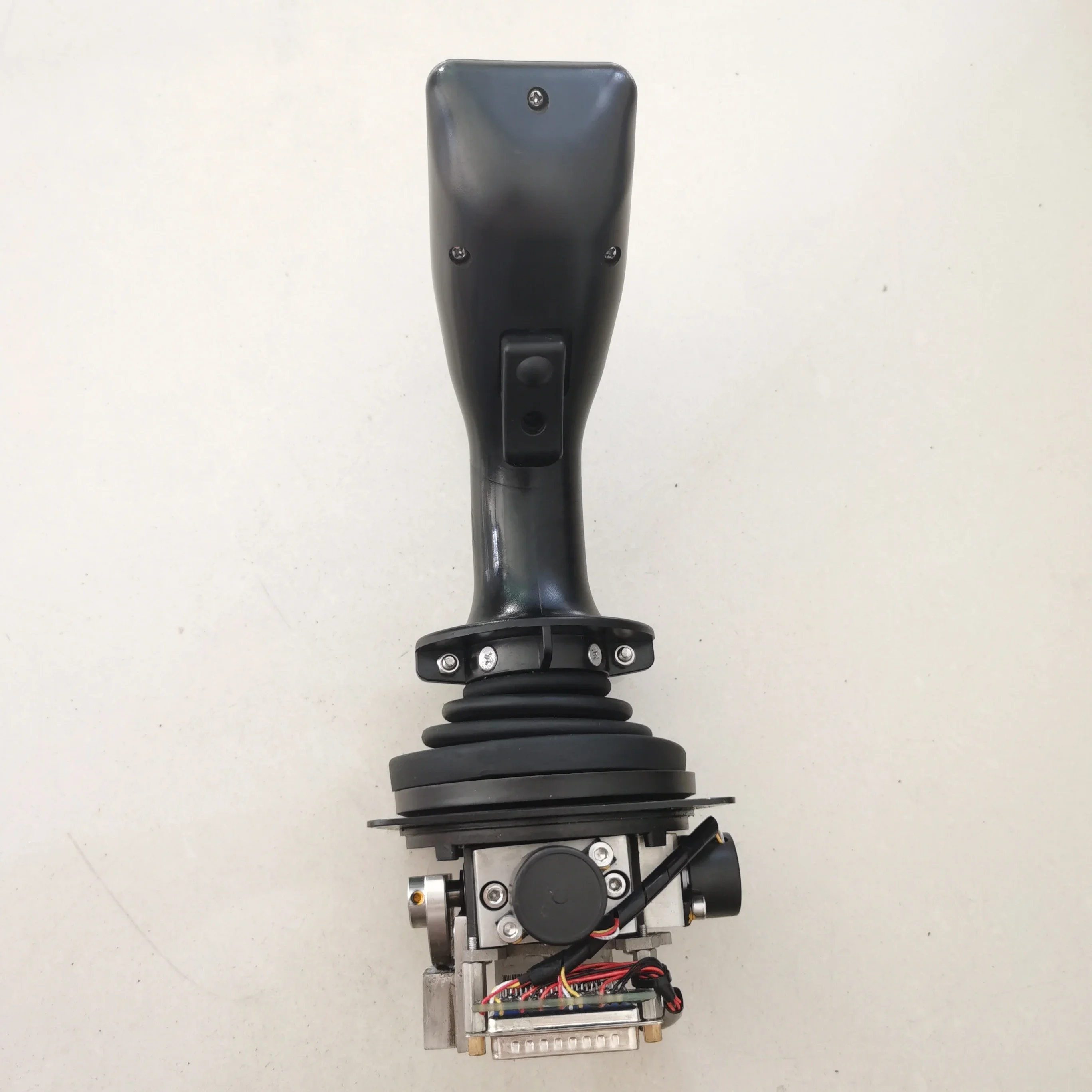 KALMAR DCE 80-100/45E Ручка-джойстик номер детали 920943 .0058 .0055 .0057 Рабочая ручка в сборе