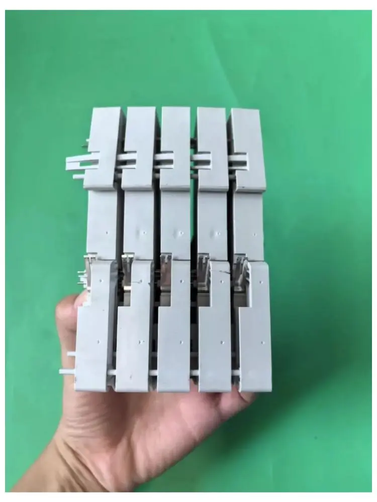 Б/у реле XNE-8DI-24VDC-P