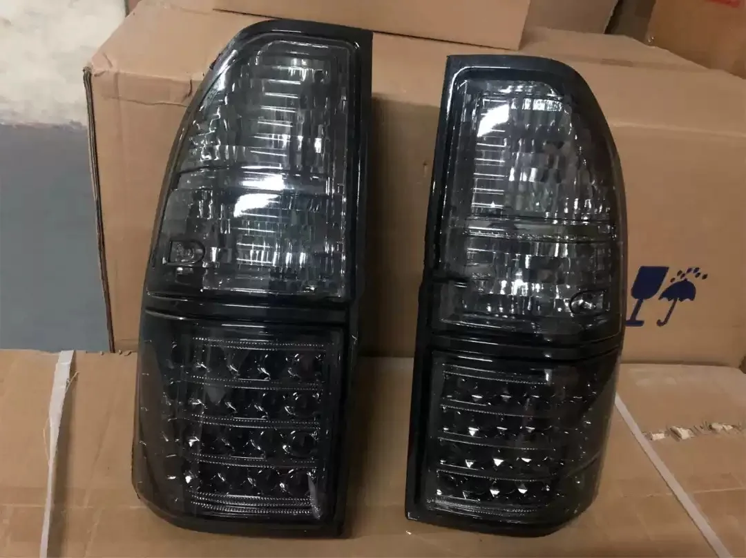 

Автомобильный светодиодный фонарь Tali, светильник ний фонарь для Toyota LC90 2700 3400 LC9 97-02, сигнал поворота, стоп-сигнал, фонарь заднего хода