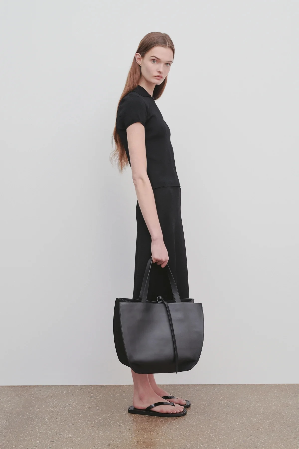 

The Large Capacity Row Bags Women Wide Shoulder Strap Graham Simple Fashion Commuting Cowhide Tote Handbag Single Shoulder Bag