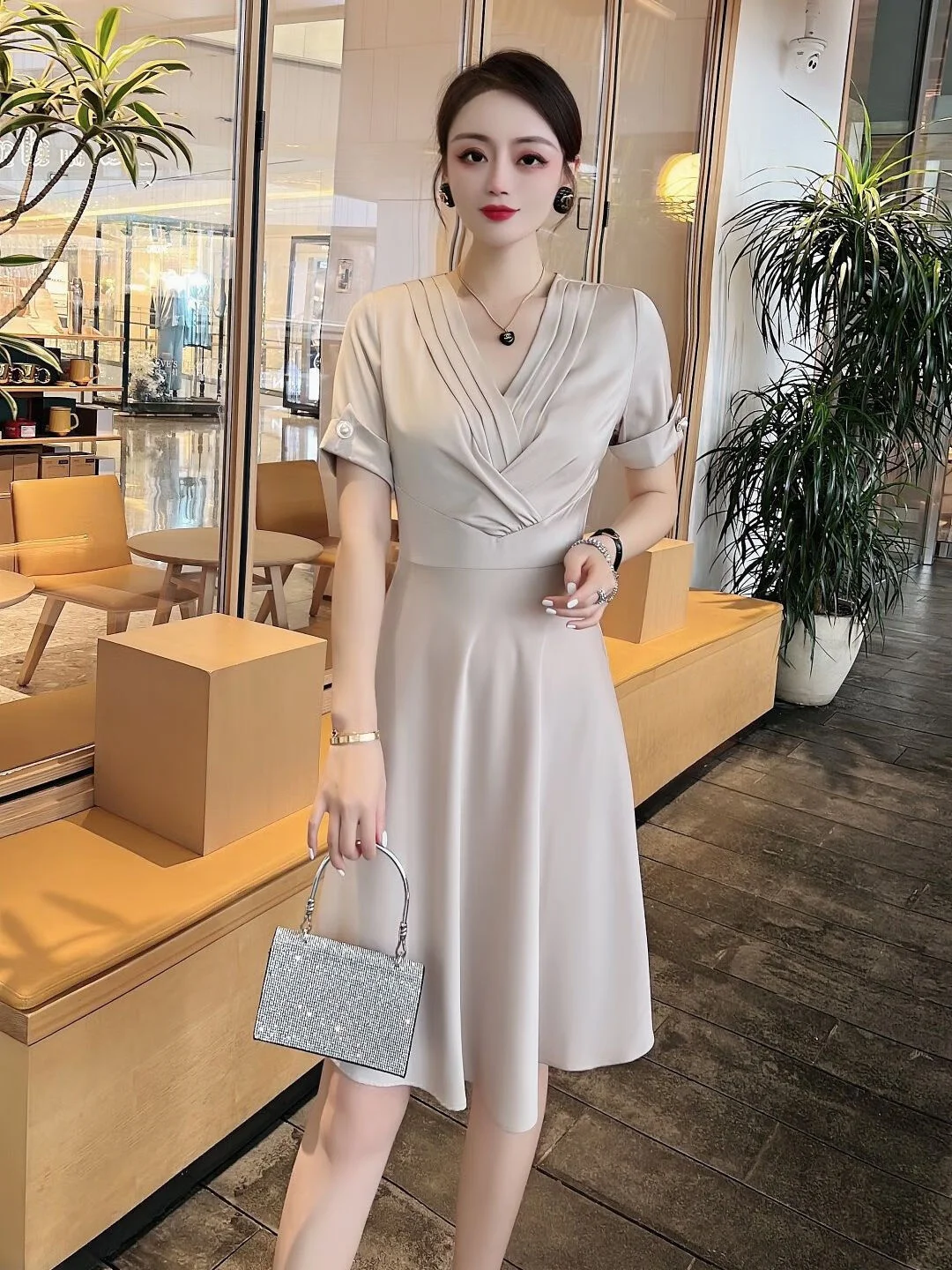 High end Luxury Dress 2023 Summer New French Fashionable Style Skirt High Order 92597