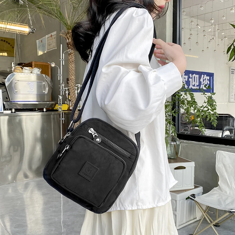 

Новая женская нейлоновая тканевая сумка на одно плечо, простая повседневная сумка через плечо, модная трендовая женская маленькая квадратная сумка для поездок